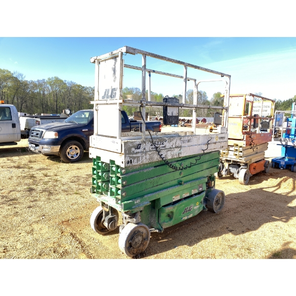 2015 JLG 2632ES Scissor Lift