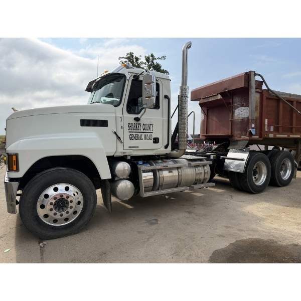 2024 MACK PI64T Day Cab Truck