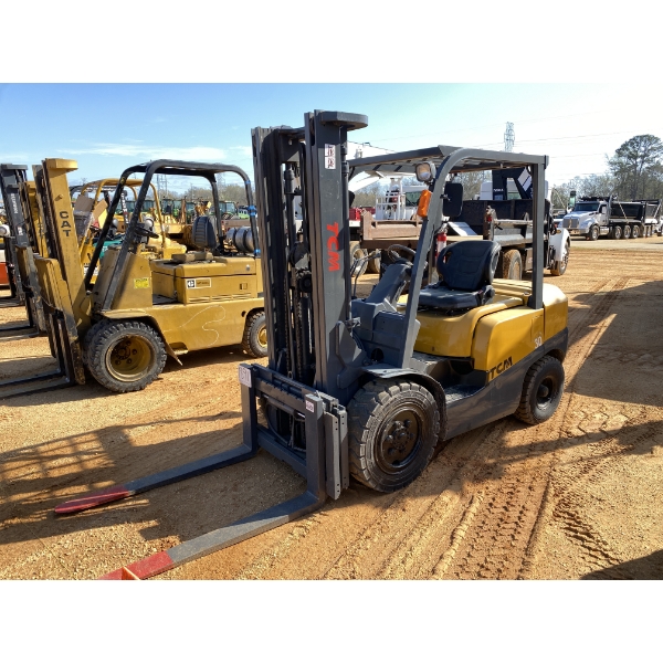 TCM FD30T3 Forklift - Mast