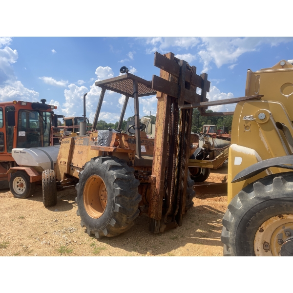 CASE 585D Forklift - Mast