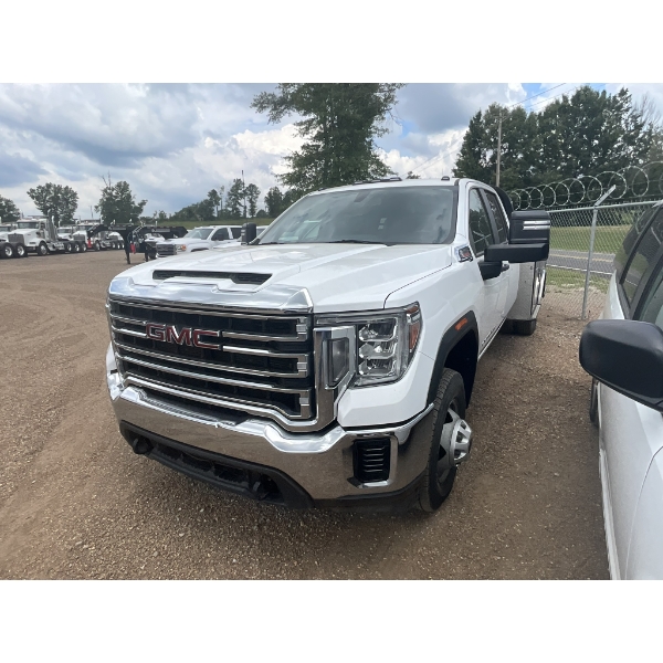 2021 GMC 3500 HD Flatbed Truck