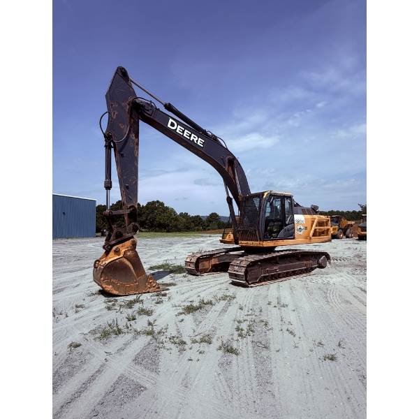 2013 JOHN DEERE 250G LC Excavator