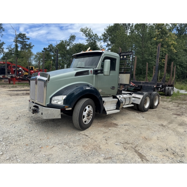 2016 KENWORTH T880 Day Cab Truck