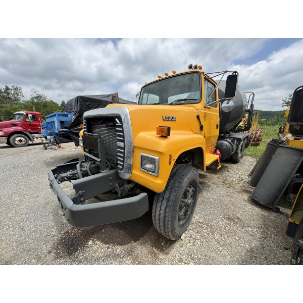 1995 FORD L9000 Concrete Mixer / Pump Truck