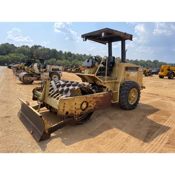 2002 CAT CP-433C Roller