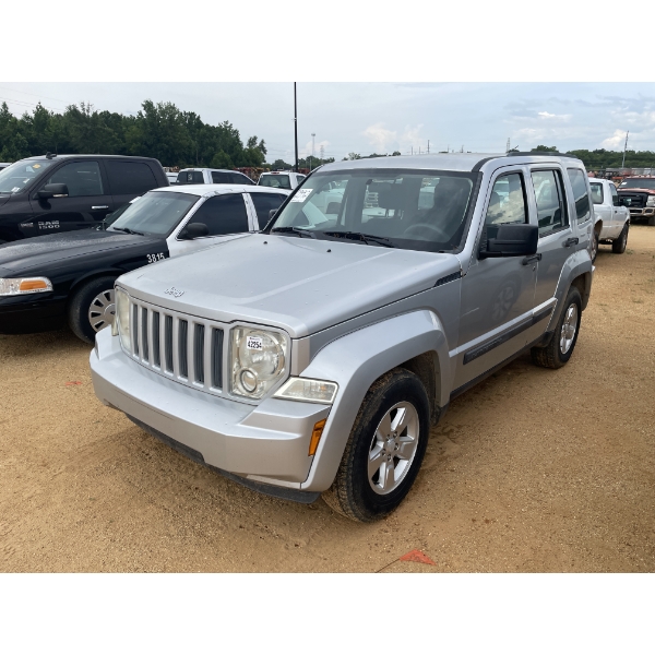 2012 JEEP LIBERTY SUV