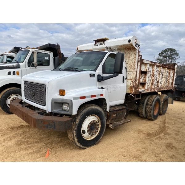 2004 CHEVROLET C8500 Dump Truck