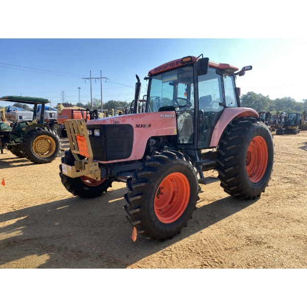 2007 KUBOTA M105S Farm Tractor