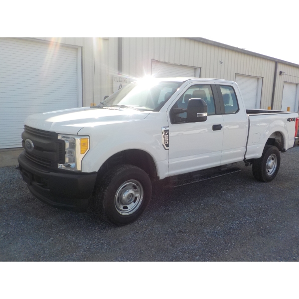 2017 FORD F250 XL Pickup Truck