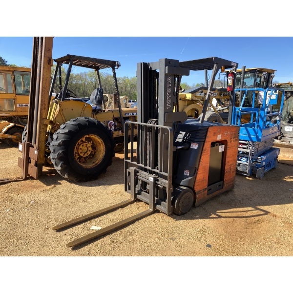 TOYOTA 7BNCU18 Forklift - Mast