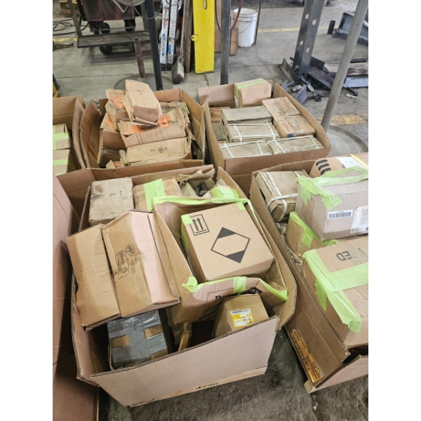(NEW/UNUSED) CAT TRACK BOLTS & NUTS