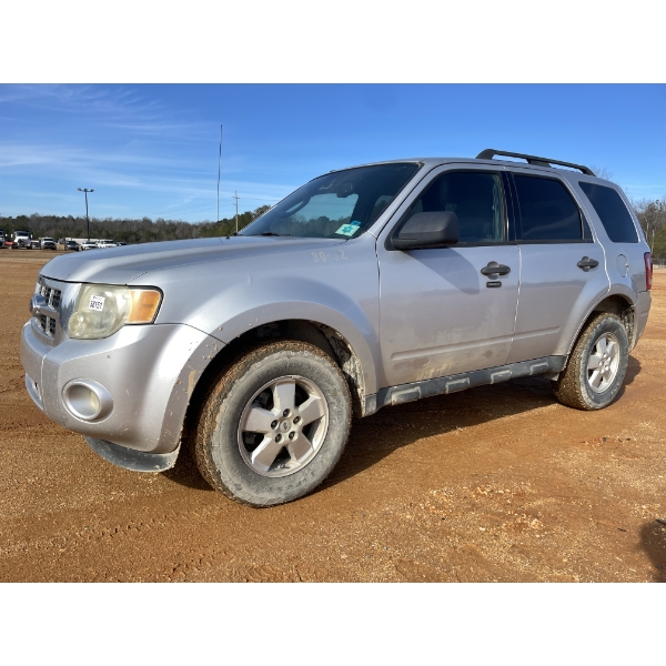 2011 FORD ESCAPE XLT SUV