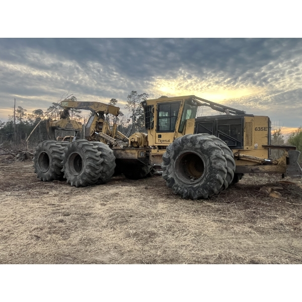 2017 TIGERCAT 635E BOGIE Skidder