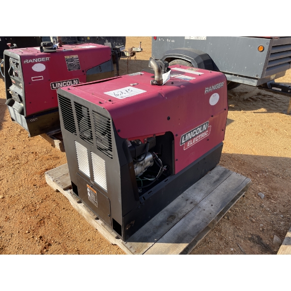 2016 LINCOLN RANGER 305G WELDER