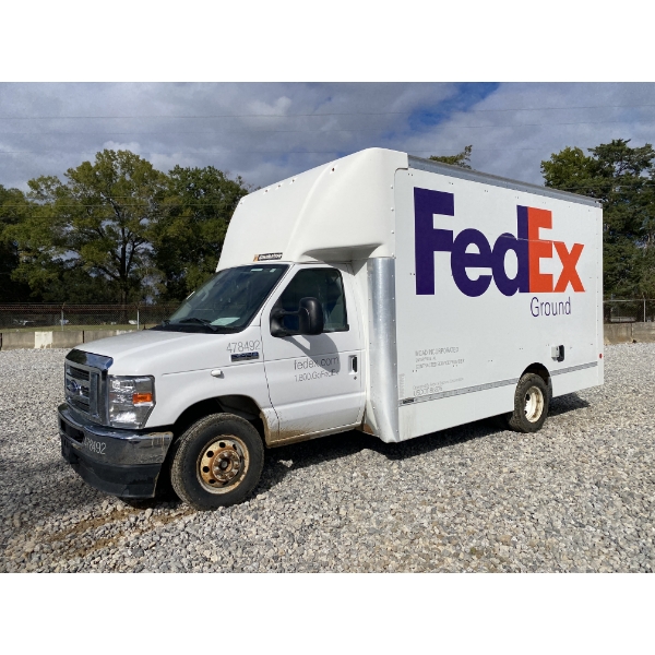 2022 FORD E450 Box Truck