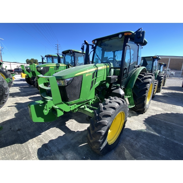 2018 JOHN DEERE 5100M Farm Tractor