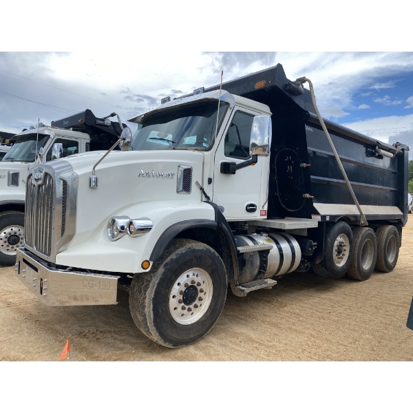 2022 AUTOCAR DC64 Dump Truck