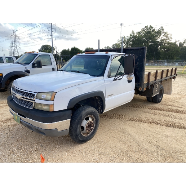 2005 CHEVROLET 3500 Flatbed Truck