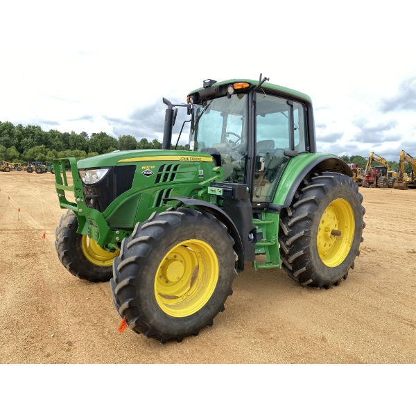 2018 JOHN DEERE 6110M Farm Tractor