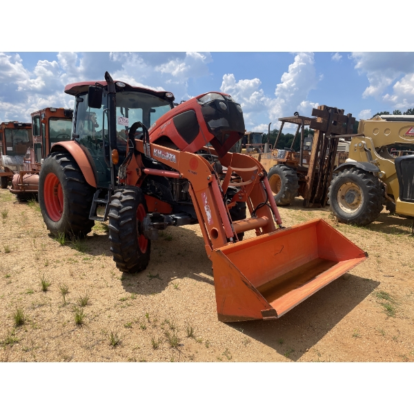 2017 KUBOTA M5-111 Farm Tractor