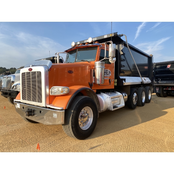 2016 PETERBILT 367 Dump Truck