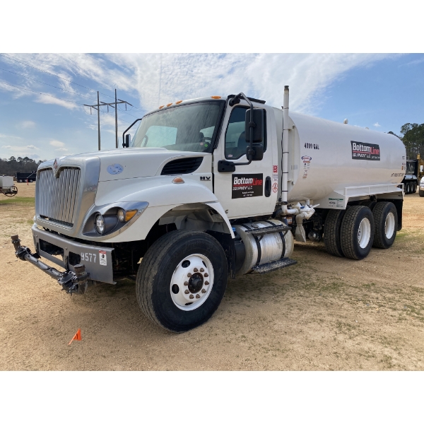 2020 INTERNATIONAL HV607 Water Truck