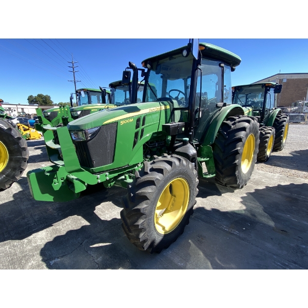 2018 JOHN DEERE 5100M Farm Tractor
