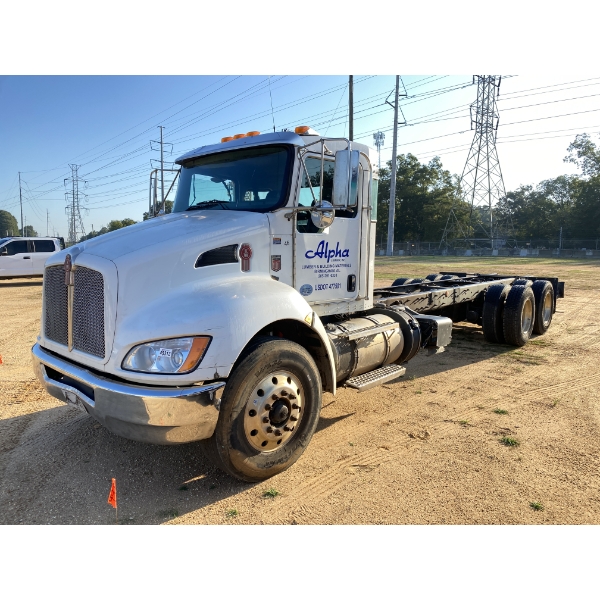 2019 KENWORTH T370 Cab and Chassis Truck