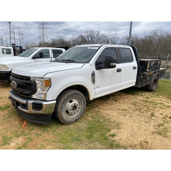 2022 FORD F350 XL Flatbed Truck
