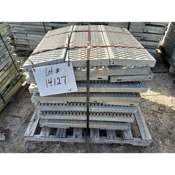 3'6" STAIR TREAD Aerial Work Platform