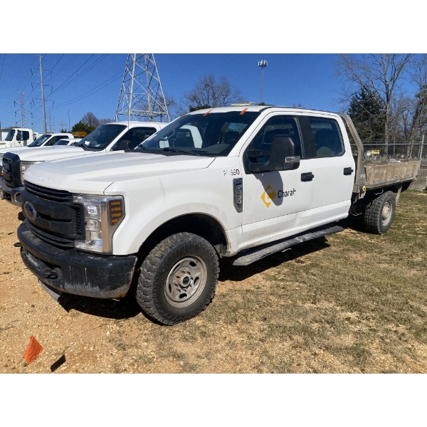 2018 FORD F250 XL Flatbed Truck