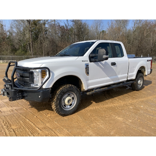 2019 FORD F250 XL Pickup Truck