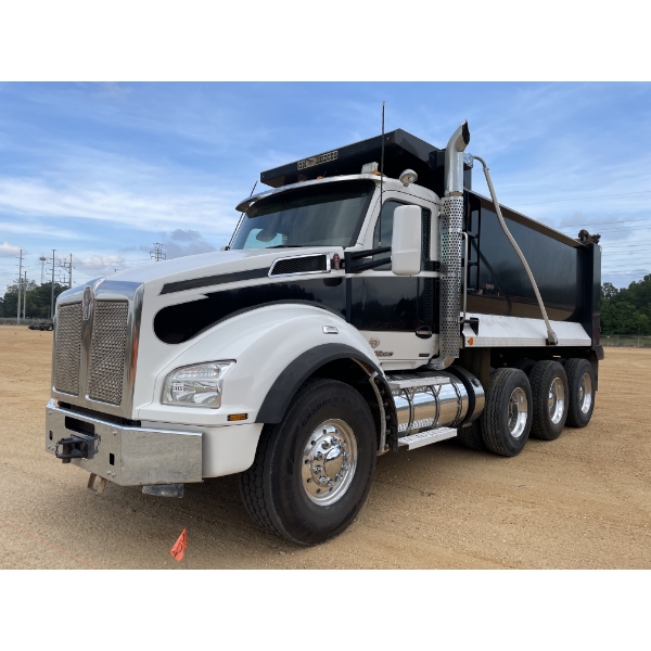 2019 KENWORTH T880 Dump Truck