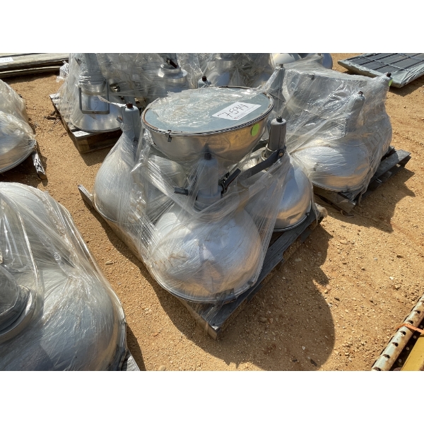 WAREHOUSE LIGHT FIXTURES (5)