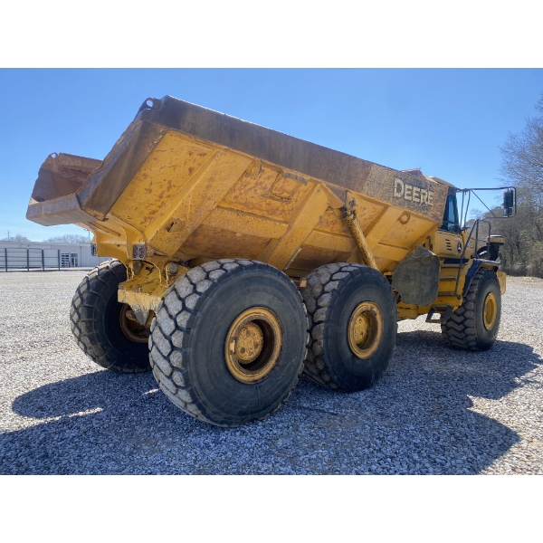 2011 JOHN DEERE 400D-II Articulated Truck - J.M. Wood Auction