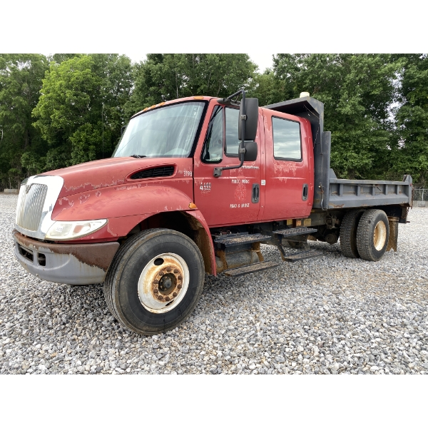 2004 INTERNATIONAL 4400 Flatbed Dump Truck