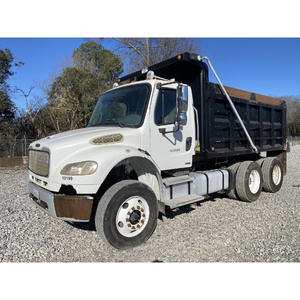 2011 FREIGHTLINER BUSINESS CLASS M2 Dump Truck