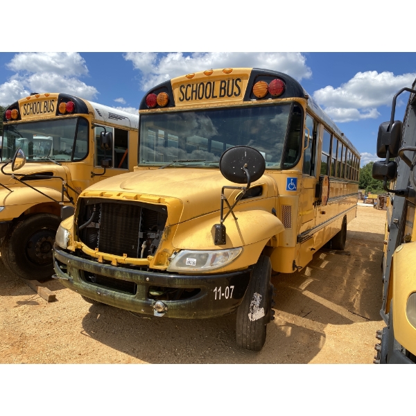 2011 IC BUS SCHOOL Bus