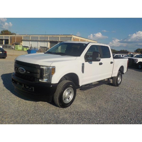 2019 FORD F350 XL Pickup Truck
