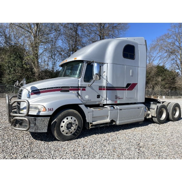 2016 MACK CXU613 Sleeper Truck