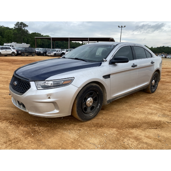 2017 FORD TAURUS Automobile