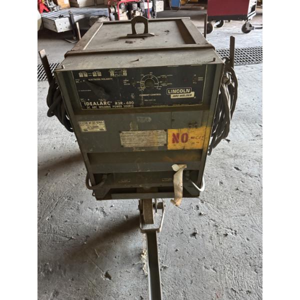 LINCOLN R3R-400 WELDER