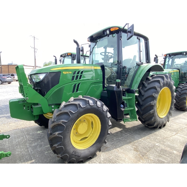 2017 JOHN DEERE 6130M Farm Tractor