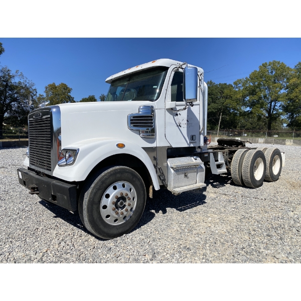 2013 FREIGHTLINER CORONADO Day Cab Truck