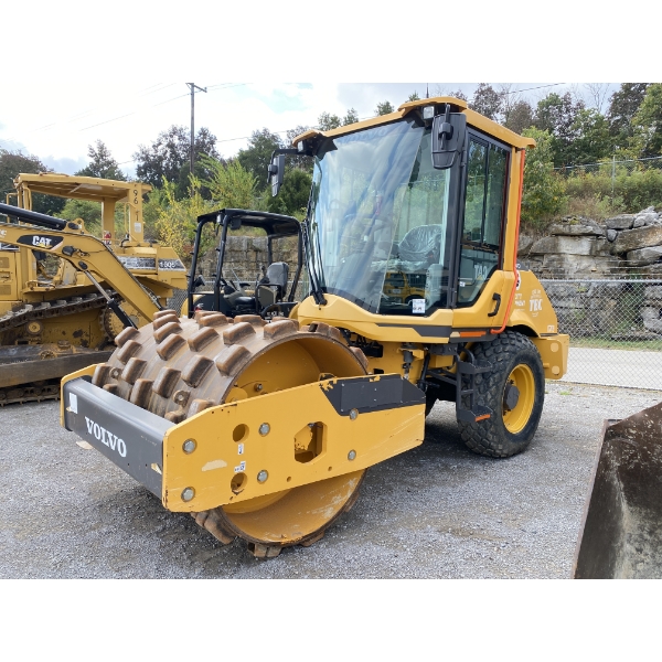 2022 VOLVO SD75B Roller