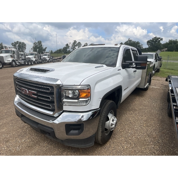2019 GMC 3500 HD Flatbed Truck