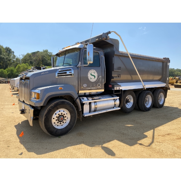 2020 WESTERN STAR 4700SF Dump Truck