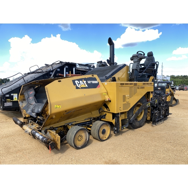 2021 CAT AP1000F Asphalt Paver
