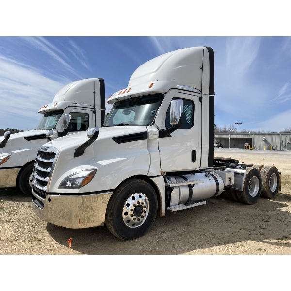 2024 FREIGHTLINER CASCADIA Day Cab Truck