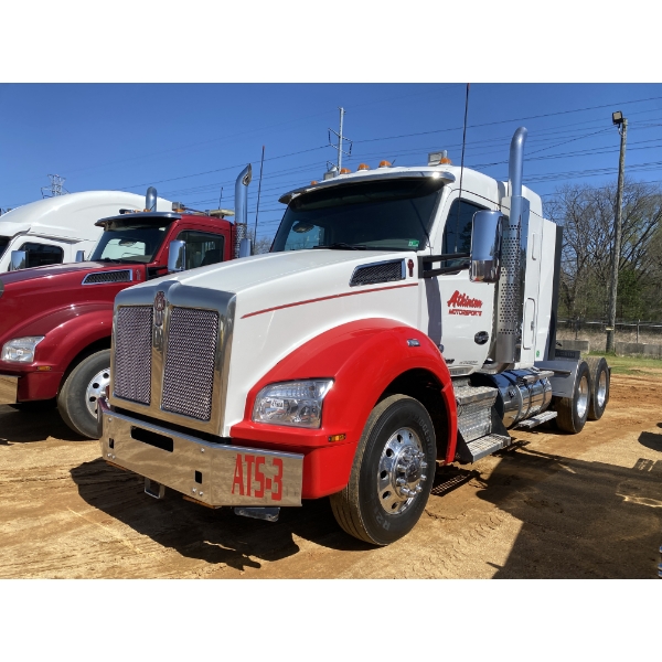 2019 KENWORTH T880 Sleeper Truck